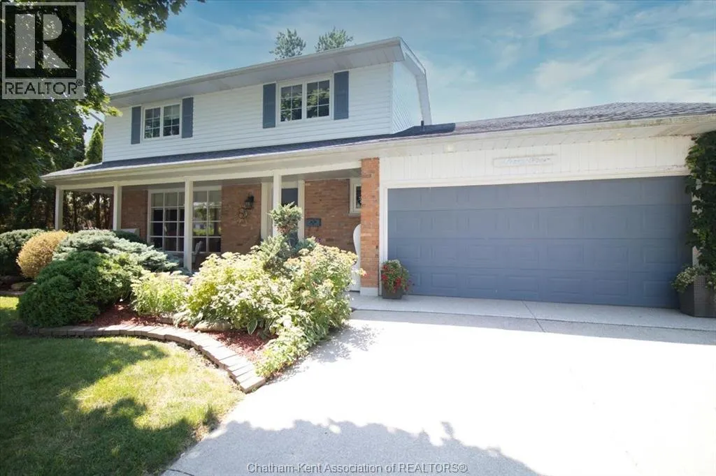 94 Wyandott STREET
