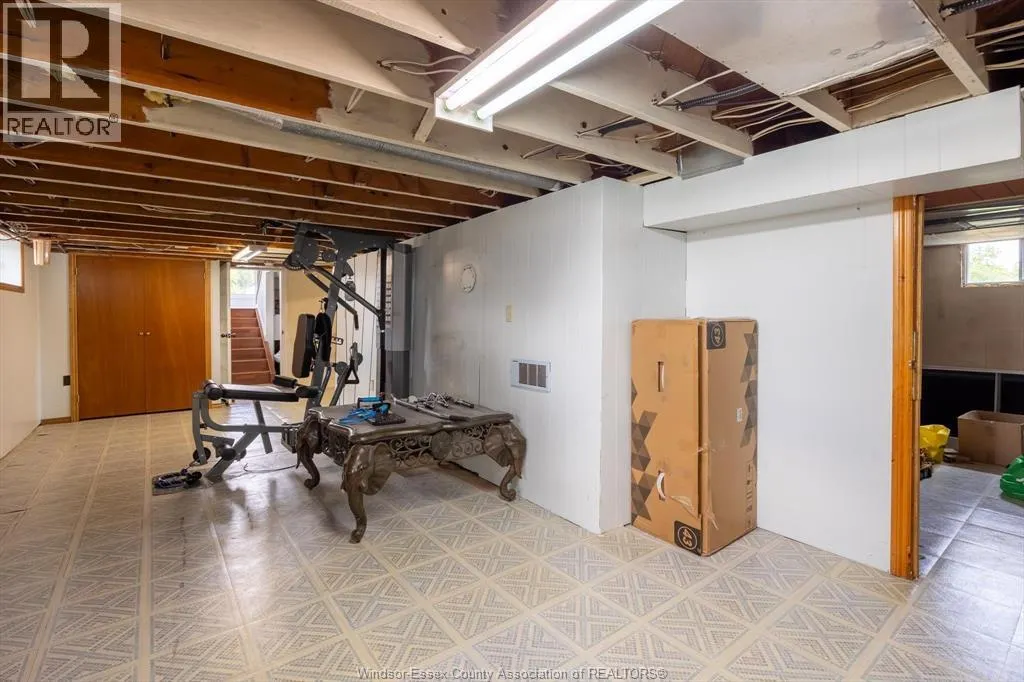5801 CONCESSION 5 North