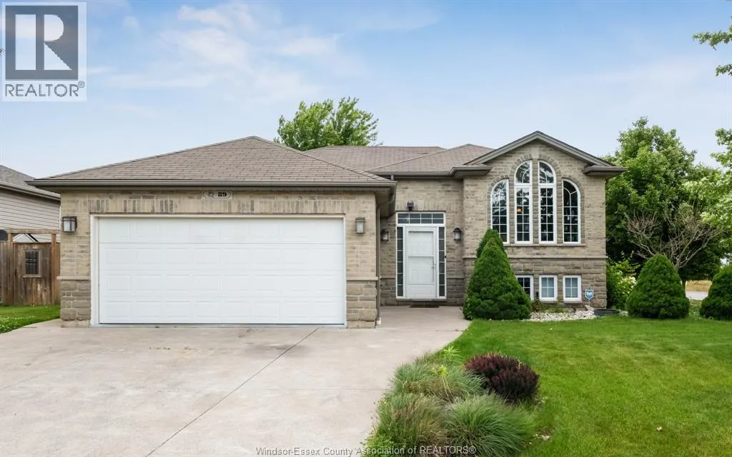 89 HAZEL CRESCENT