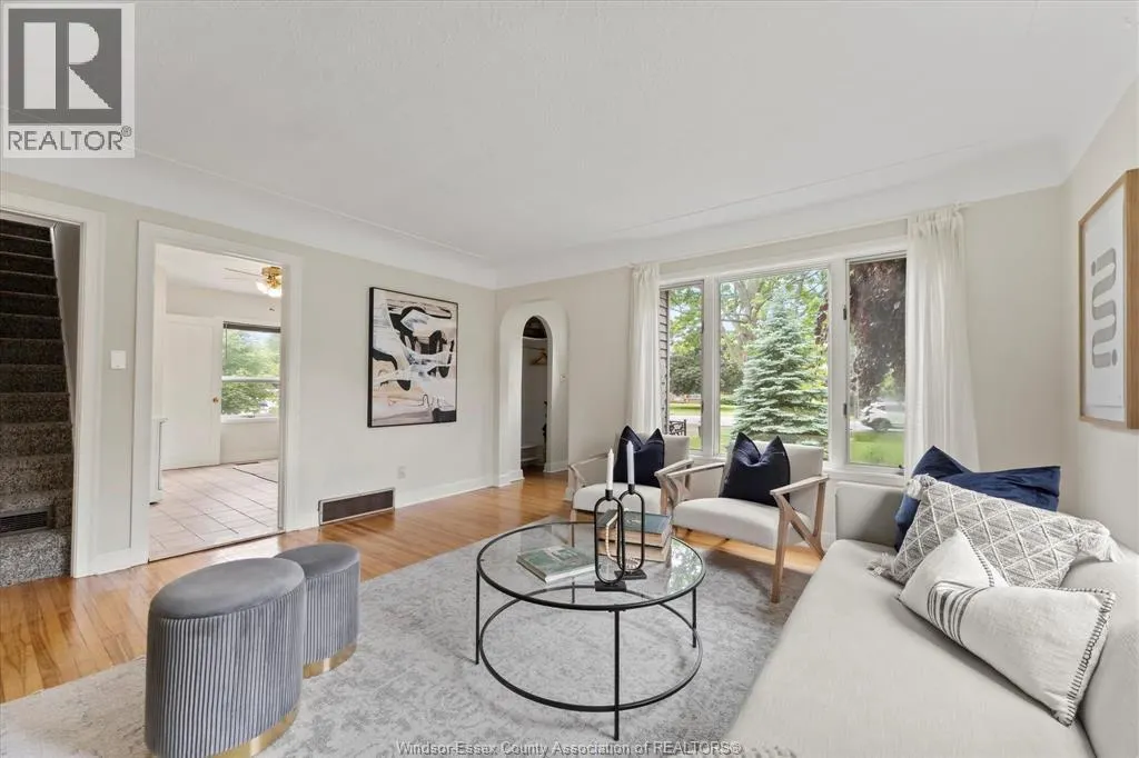 297 Talbot South