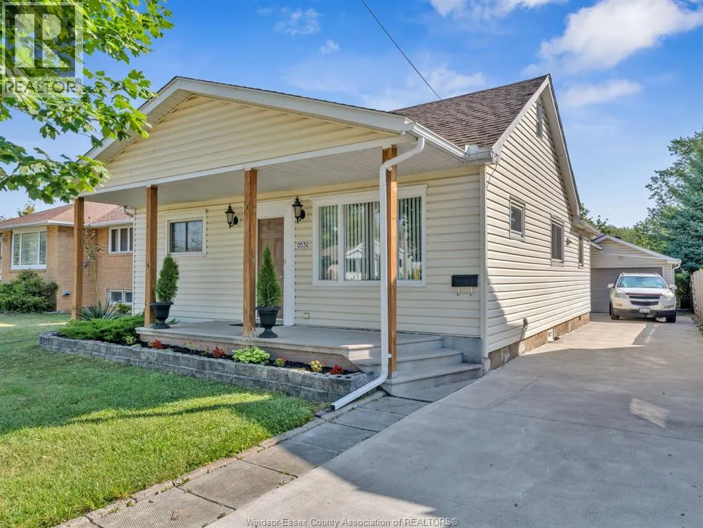 2532 Jos St Louis AVENUE