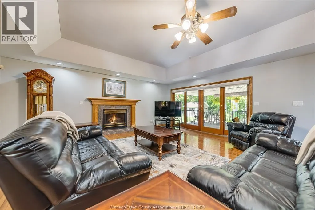 211 WOODLAND DRIVE