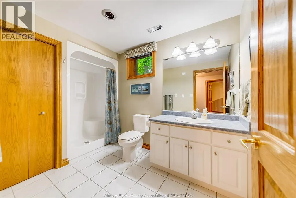 211 WOODLAND DRIVE