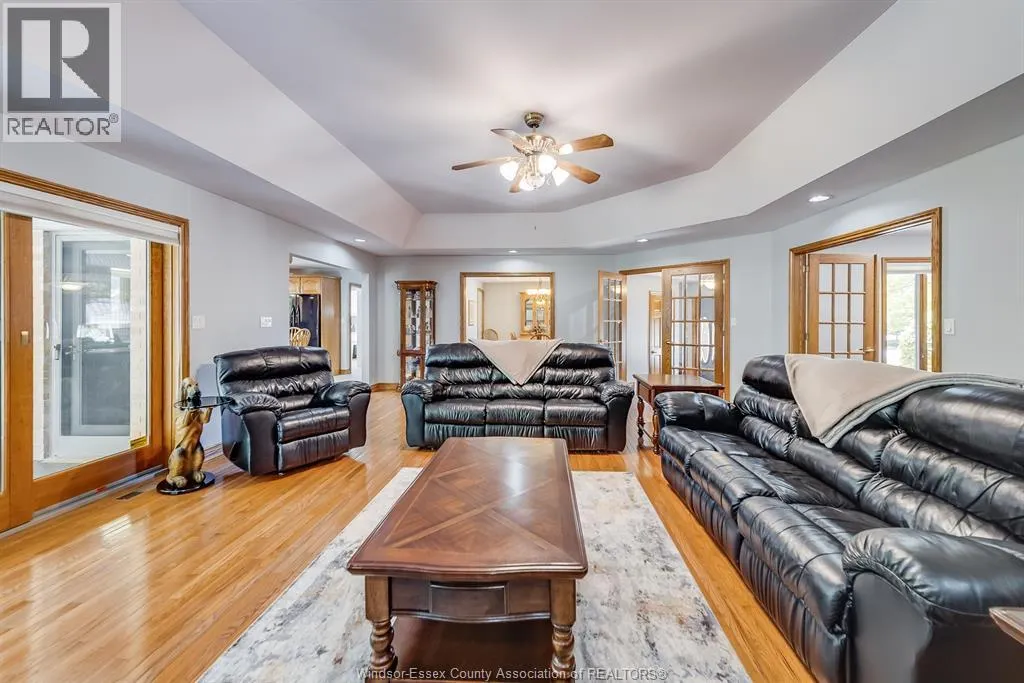 211 WOODLAND DRIVE