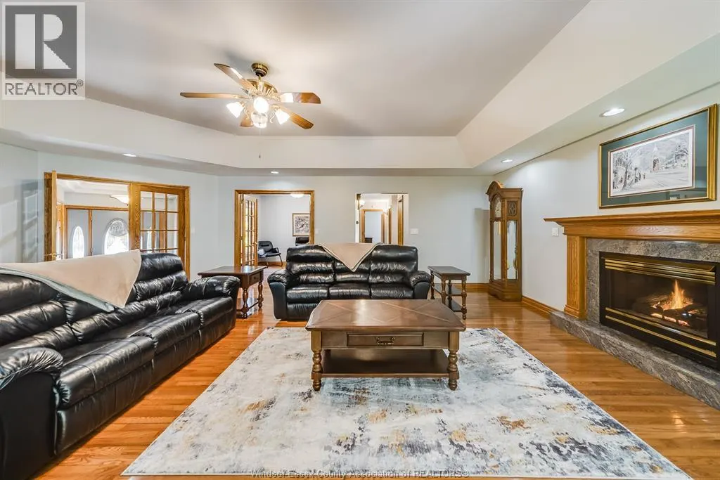211 WOODLAND DRIVE