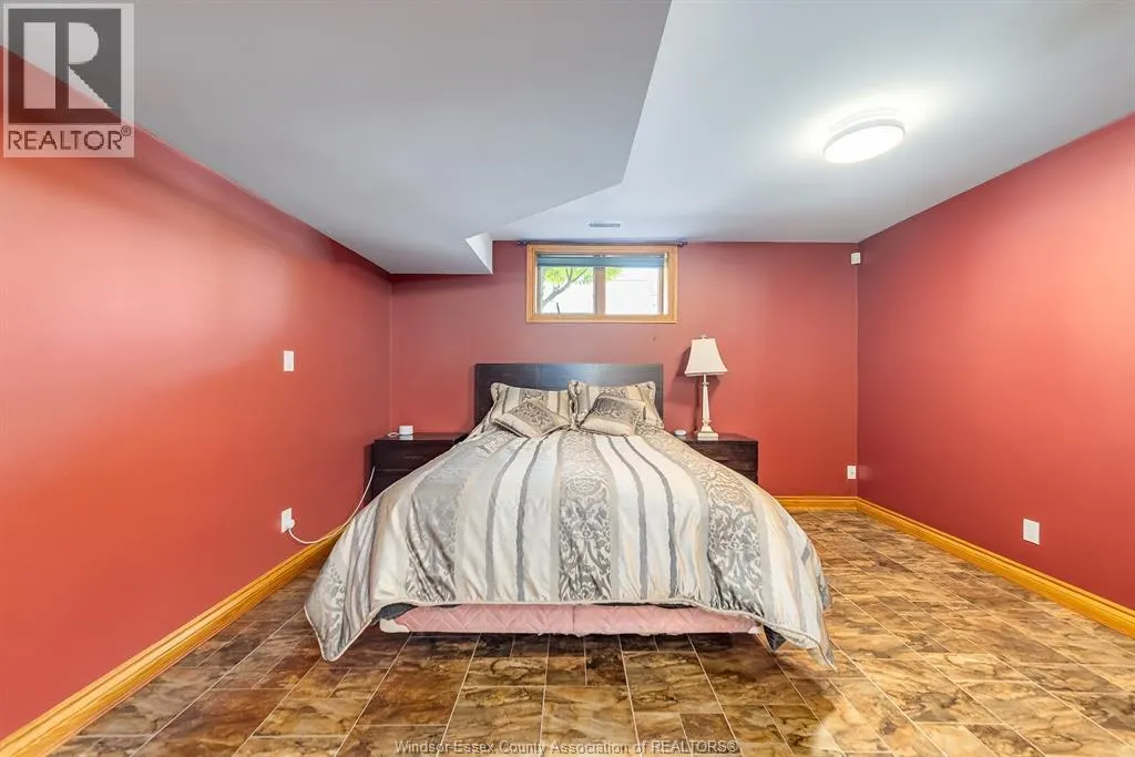 211 WOODLAND DRIVE