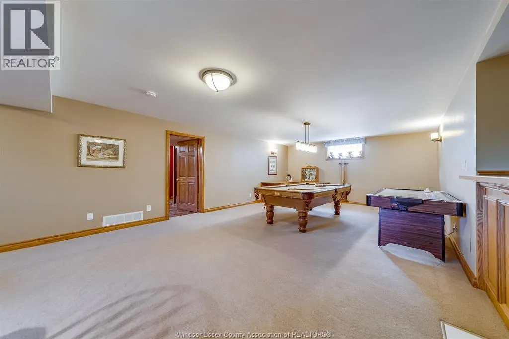 211 WOODLAND DRIVE