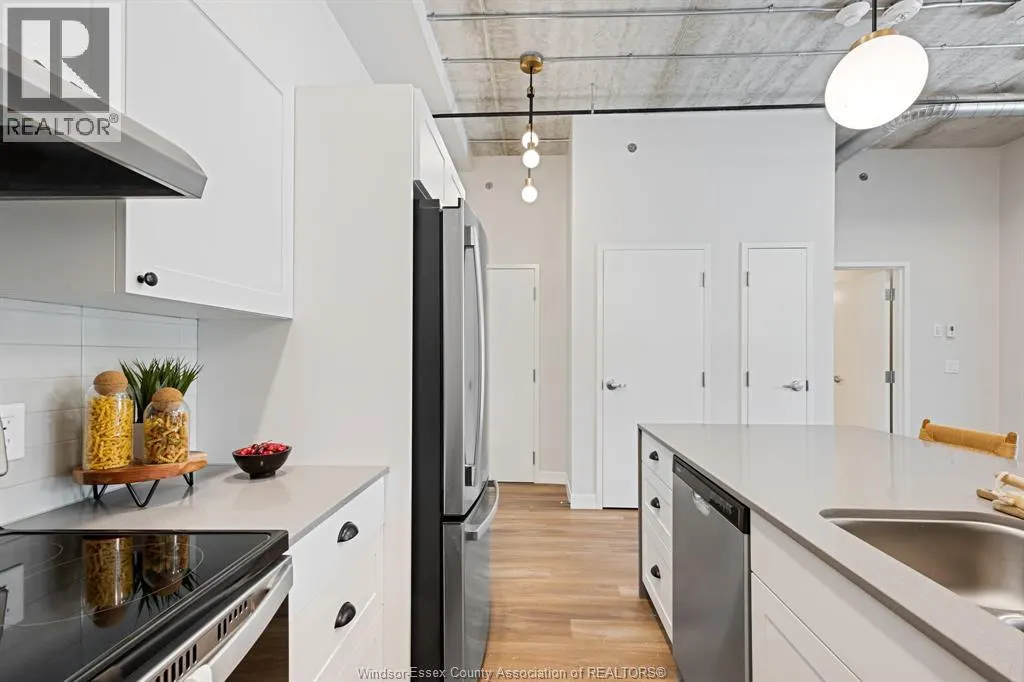 3180 MEADOWBROOK LANE Unit# 215
