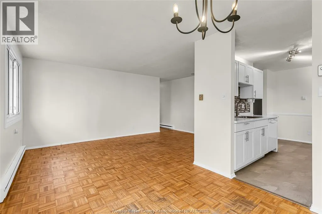1366 BAYSWATER CRESCENT