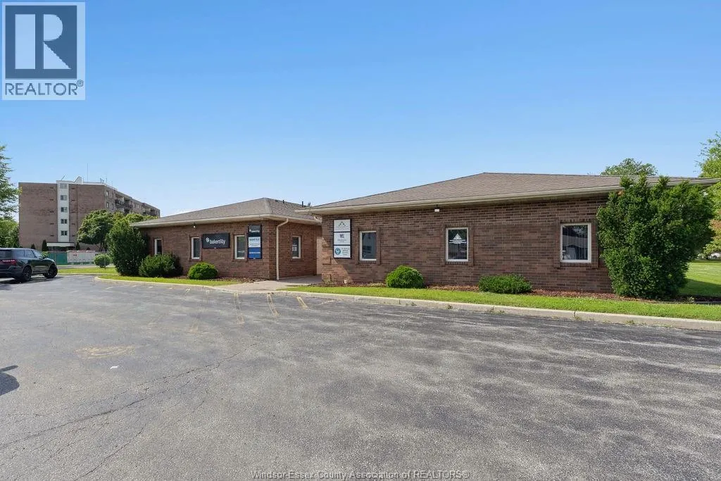 39 MAIDSTONE AVENUE East