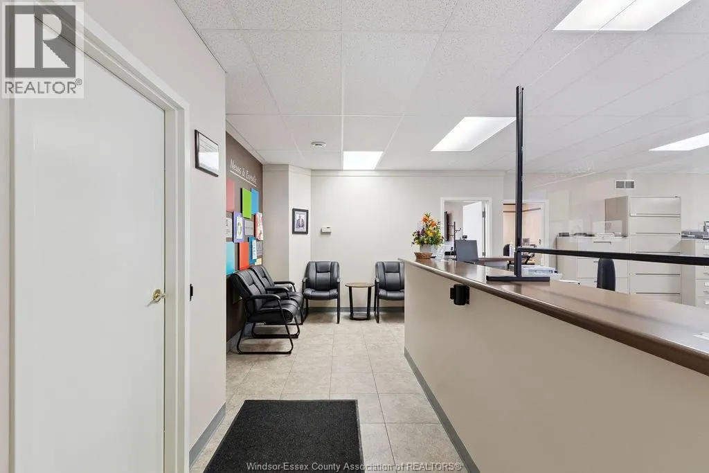 39 MAIDSTONE AVENUE East
