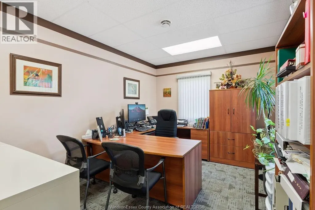 39 MAIDSTONE AVENUE East