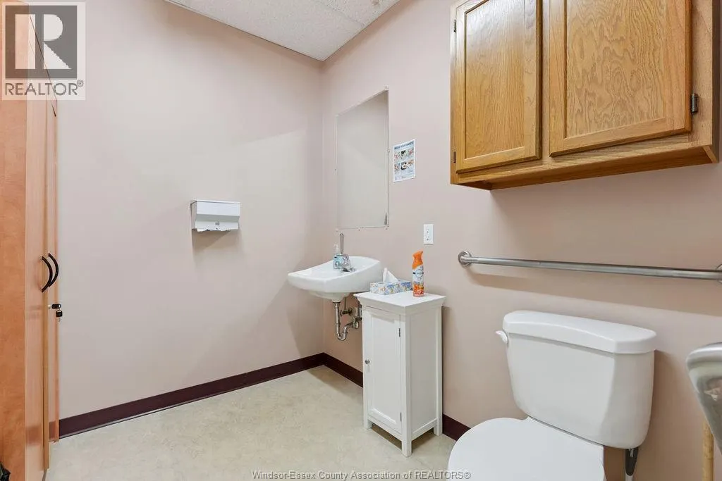 39 MAIDSTONE AVENUE East
