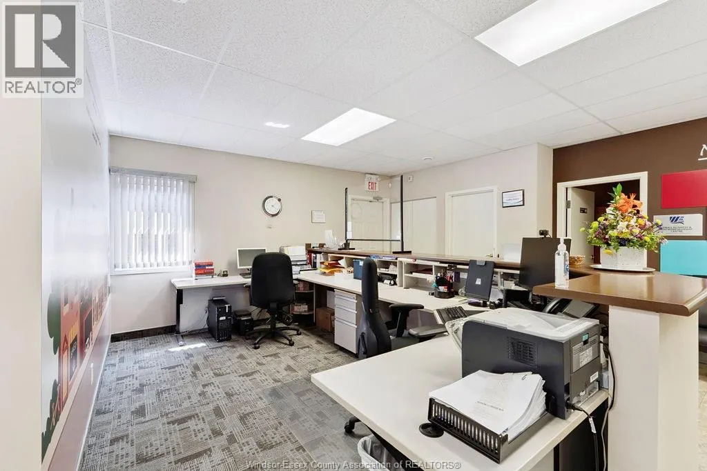 39 MAIDSTONE AVENUE East