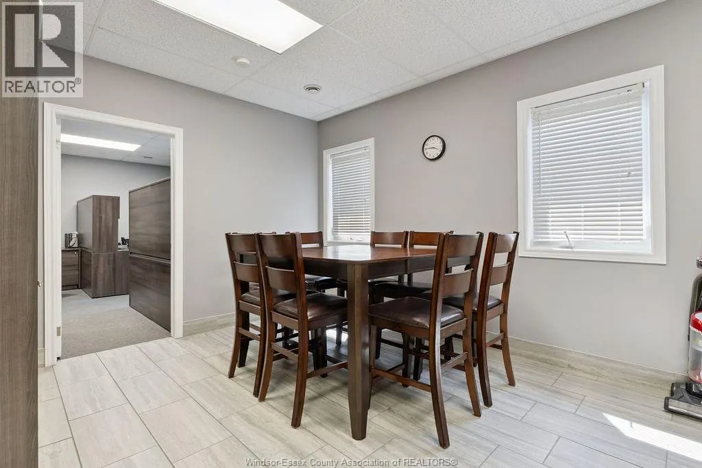 39 MAIDSTONE AVENUE East