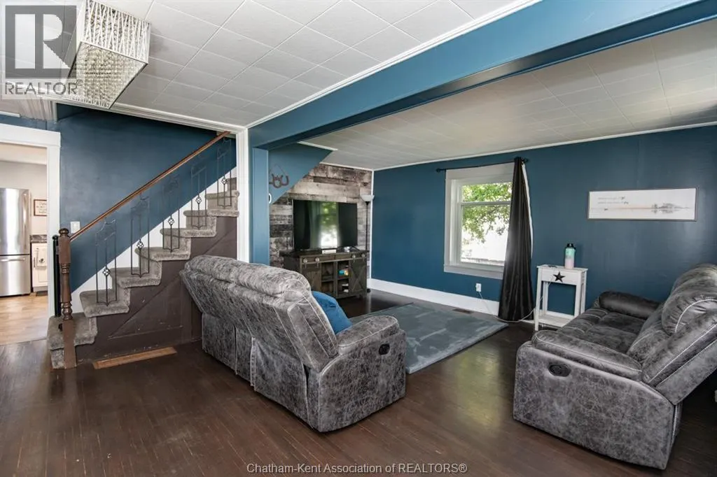 1131 ELGIN STREET