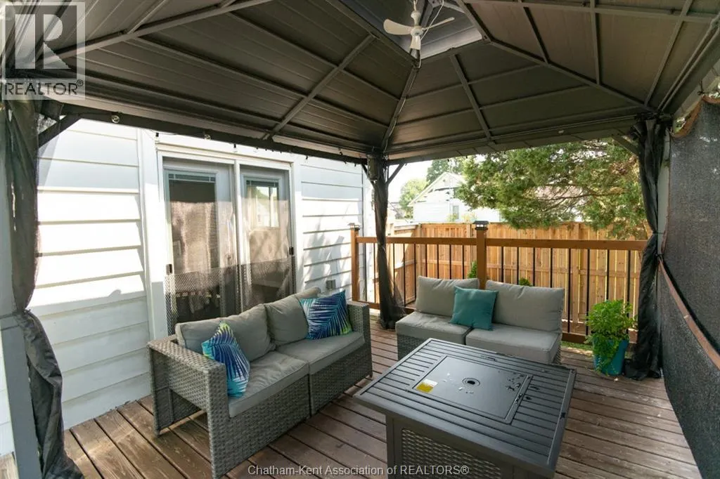1131 ELGIN STREET