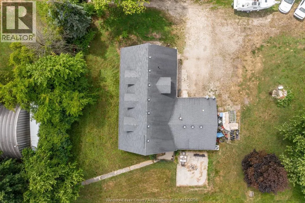 737-739 COUNTY RD 2