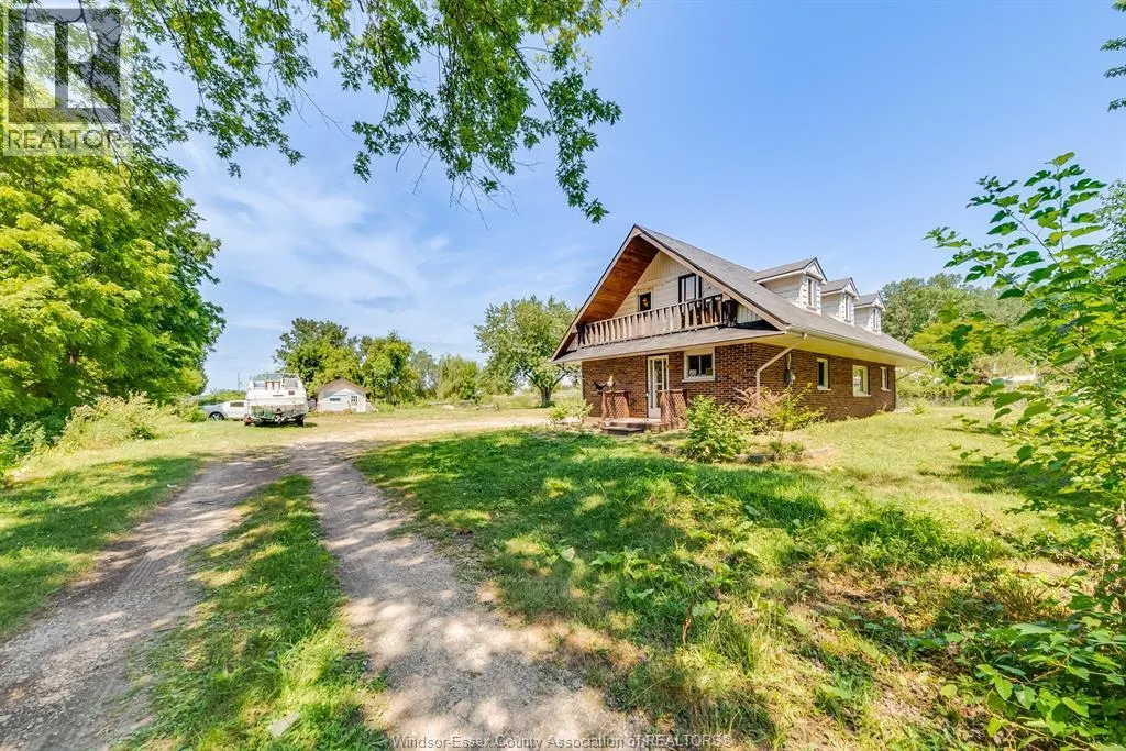 737-739 COUNTY RD 2