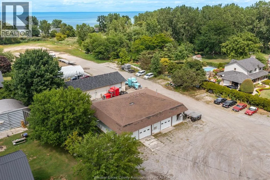 737-739 COUNTY RD 2