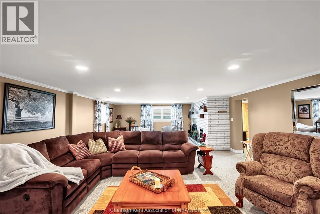 158 Snow AVENUE
