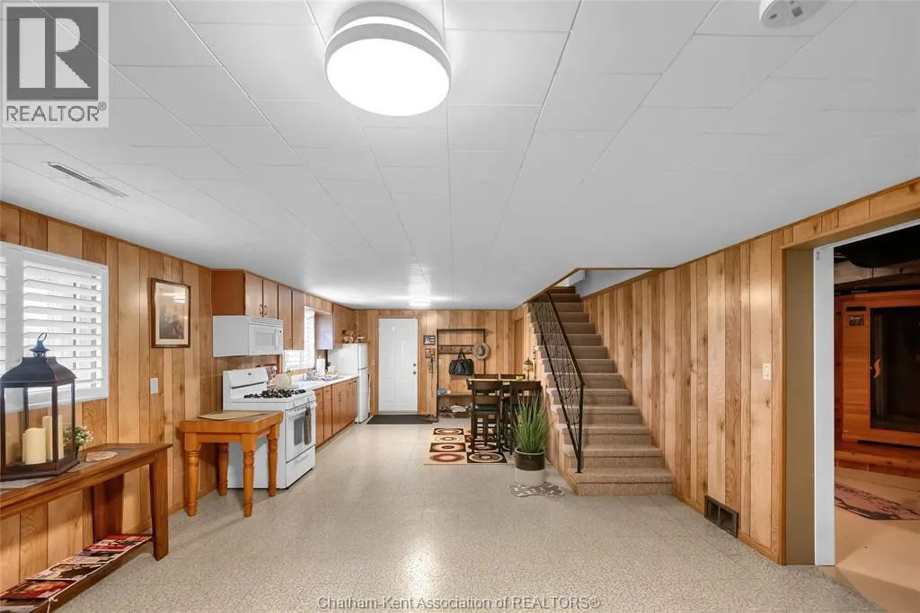 158 Snow AVENUE