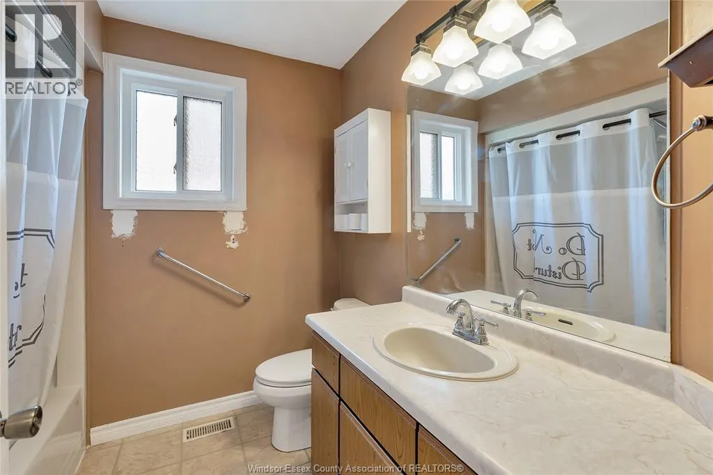 14 Azar AVENUE