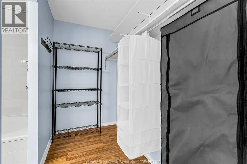 515 RIVERSIDE DRIVE W Unit# 806