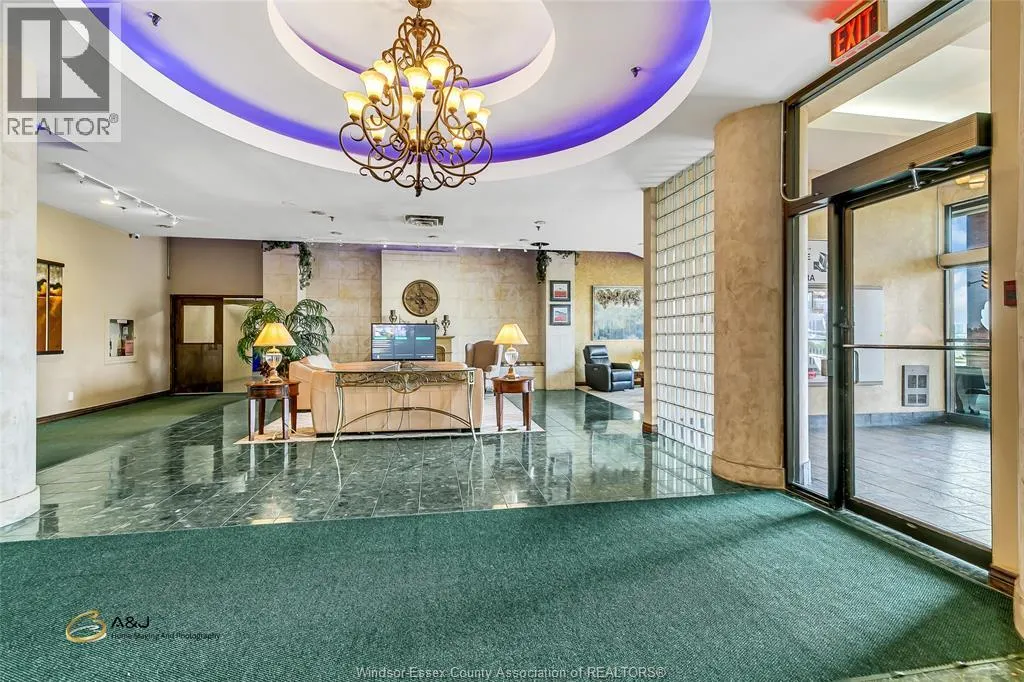 515 RIVERSIDE DRIVE W Unit# 806
