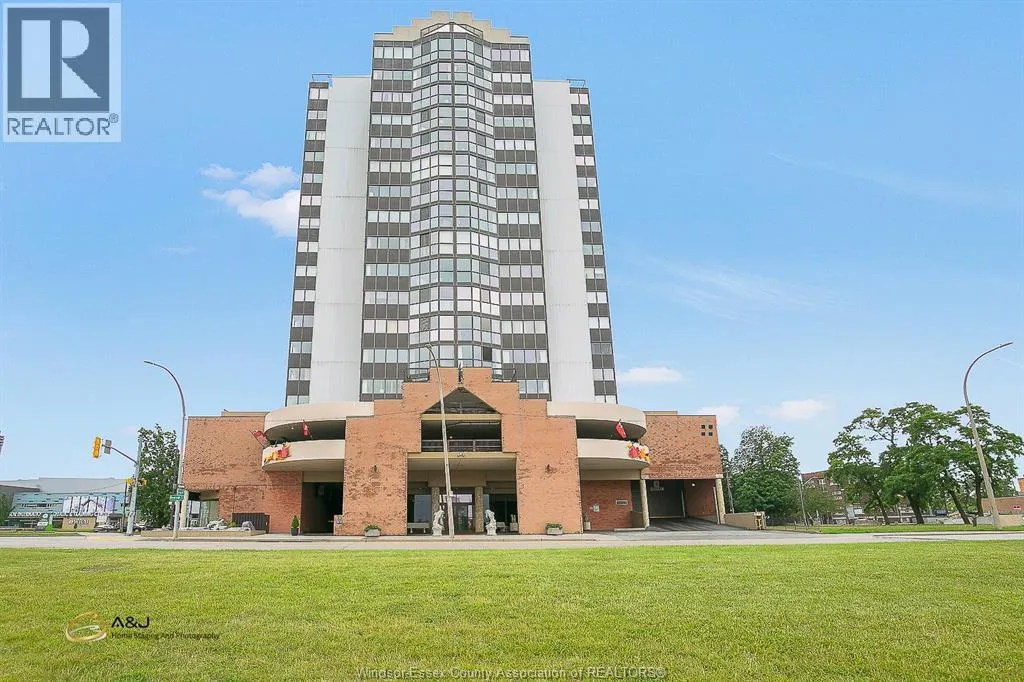 515 RIVERSIDE DRIVE W Unit# 806