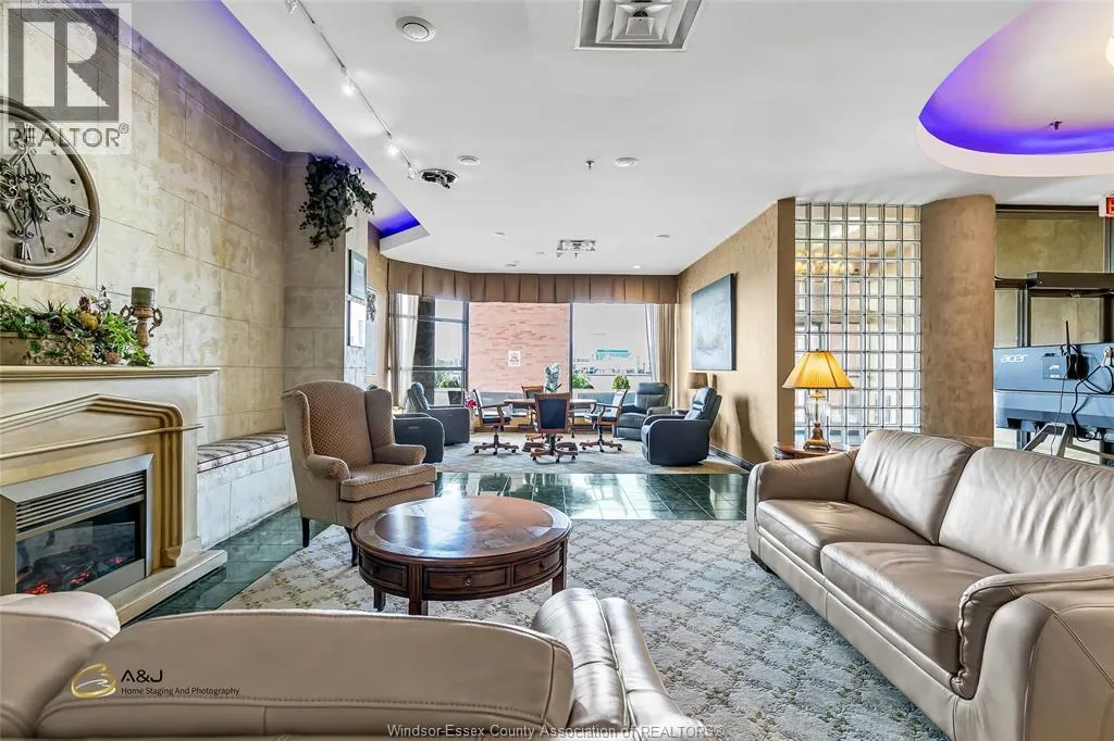 515 RIVERSIDE DRIVE W Unit# 806