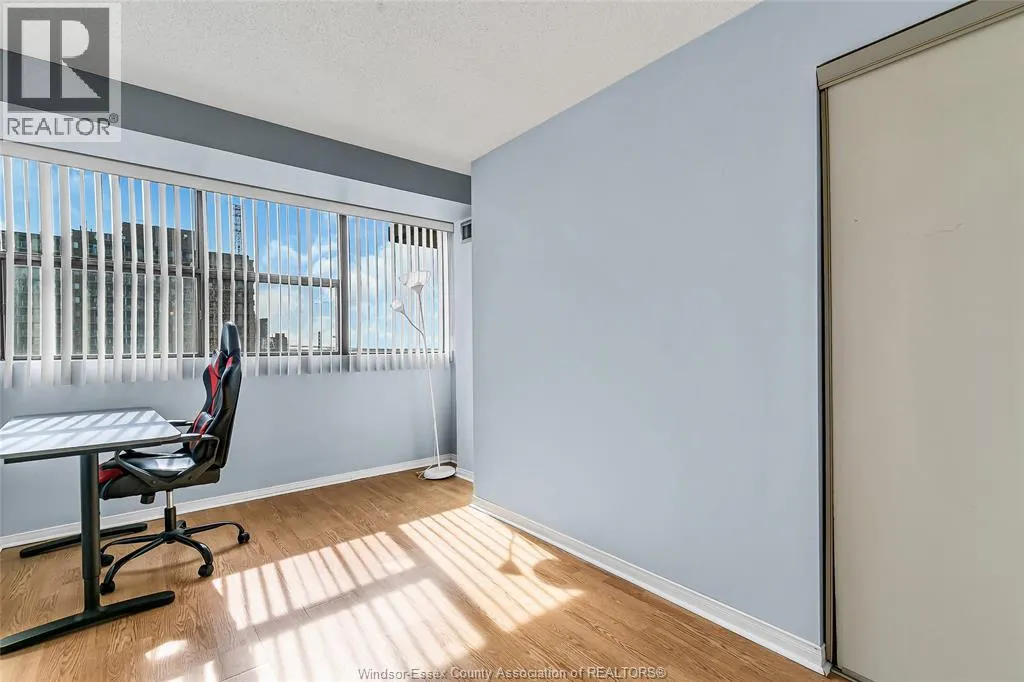 515 RIVERSIDE DRIVE W Unit# 806