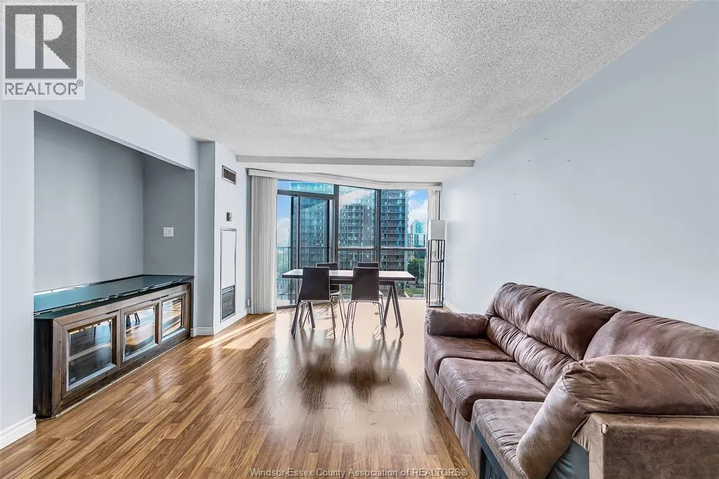 515 RIVERSIDE DRIVE W Unit# 806