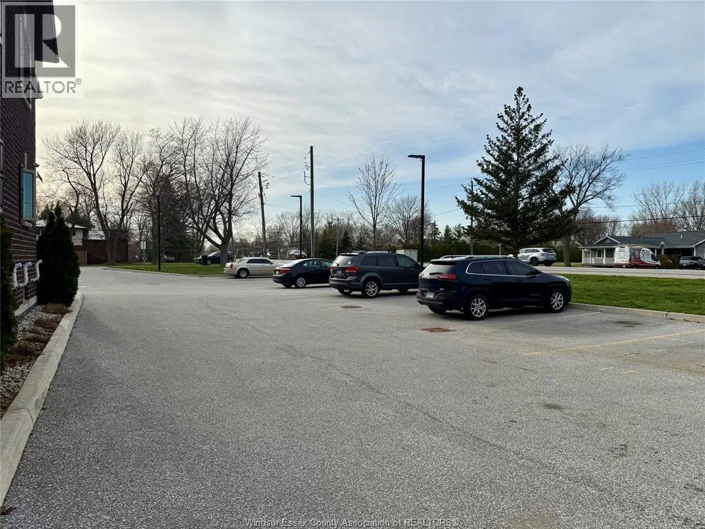 204 BEECHWOOD Unit# 2