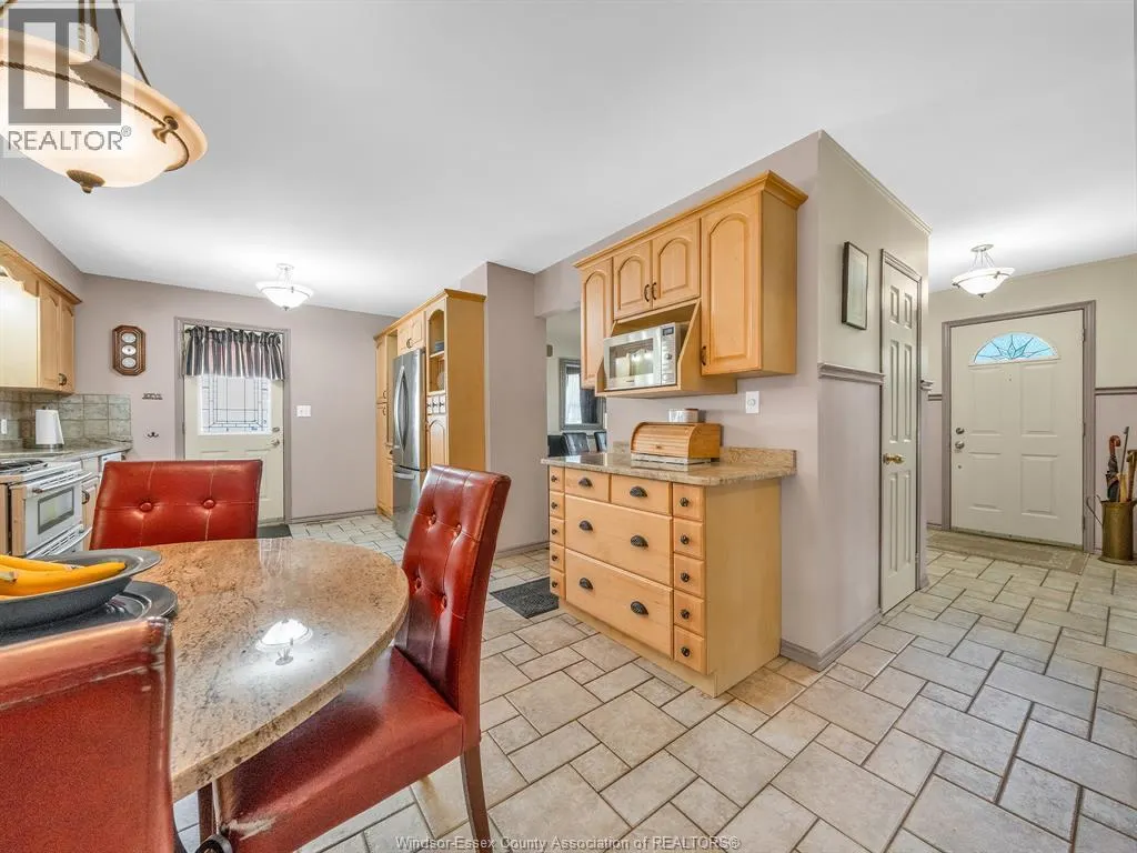 464 WALNUT DRIVE