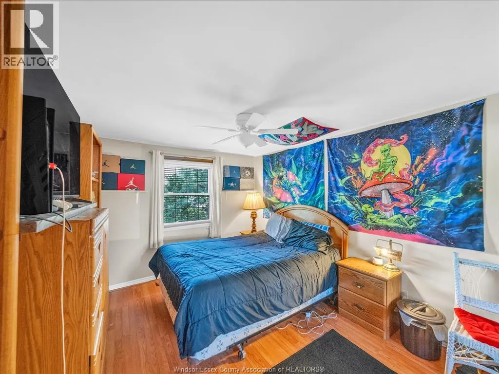 464 WALNUT DRIVE