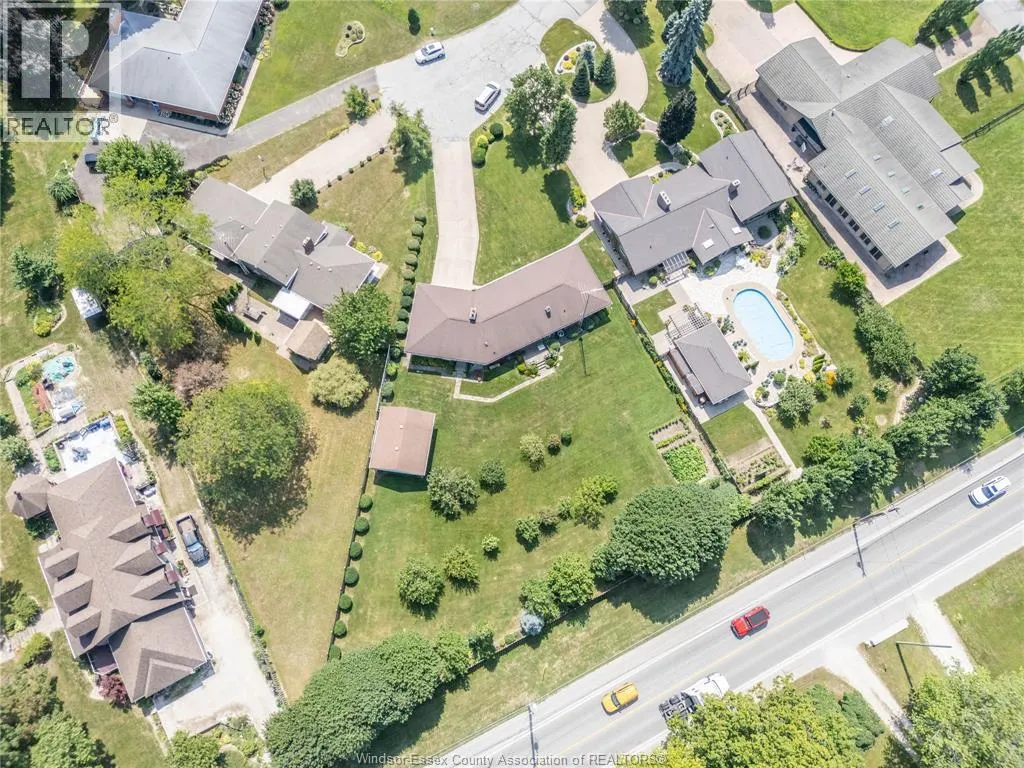 1526 Ravine Line
