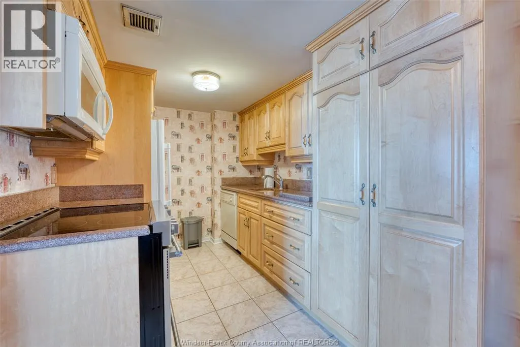 380 PELISSIER Unit# 2303