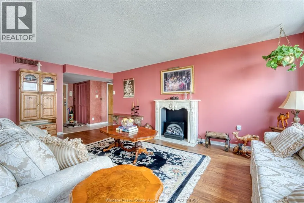 380 PELISSIER Unit# 2303