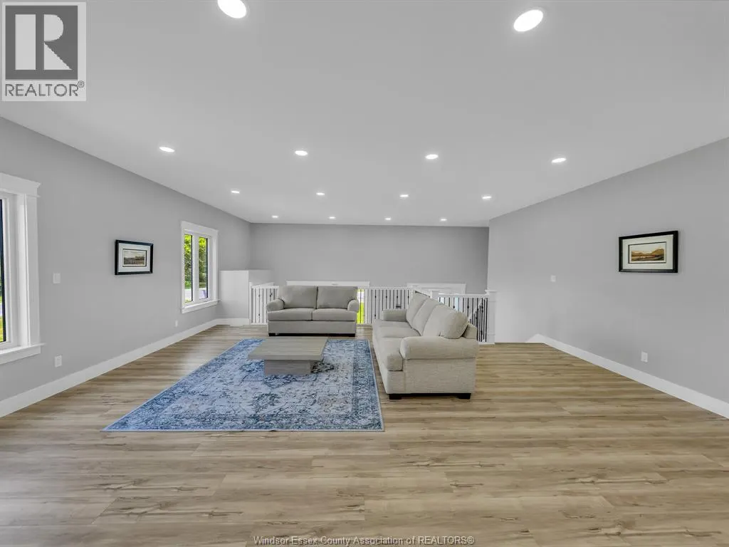 157 GLOUCESTER DRIVE