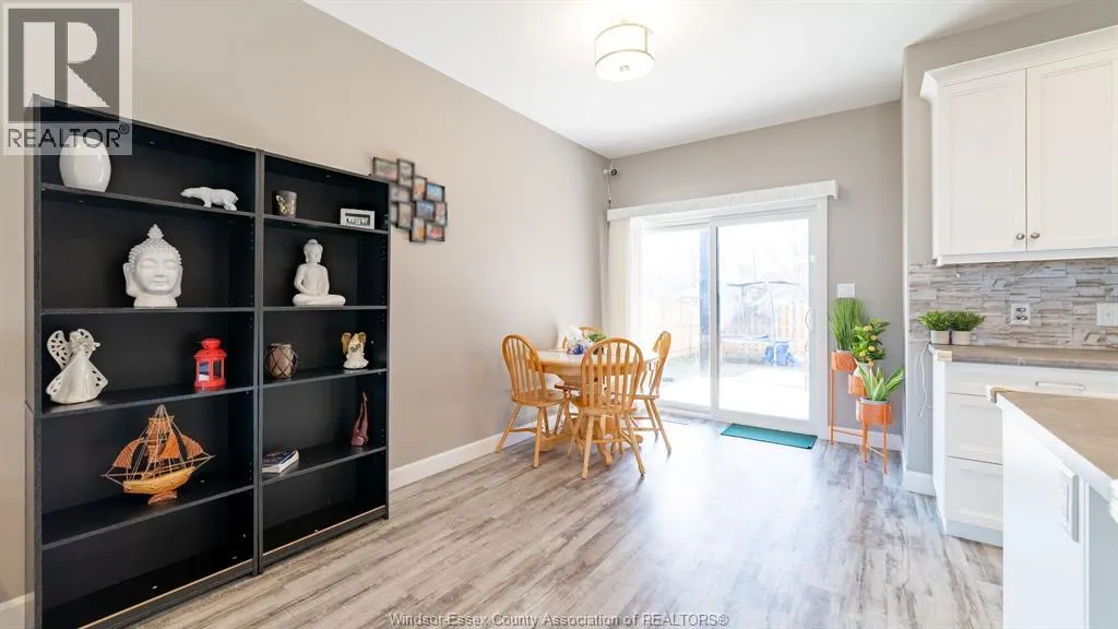 224 MOONSTONE CRESCENT