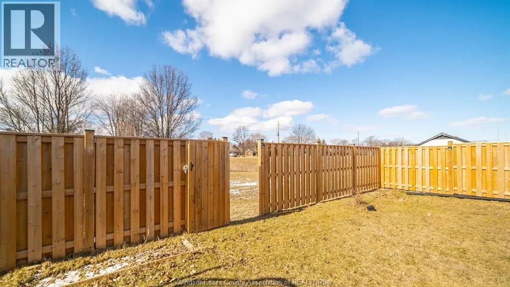 224 MOONSTONE CRESCENT