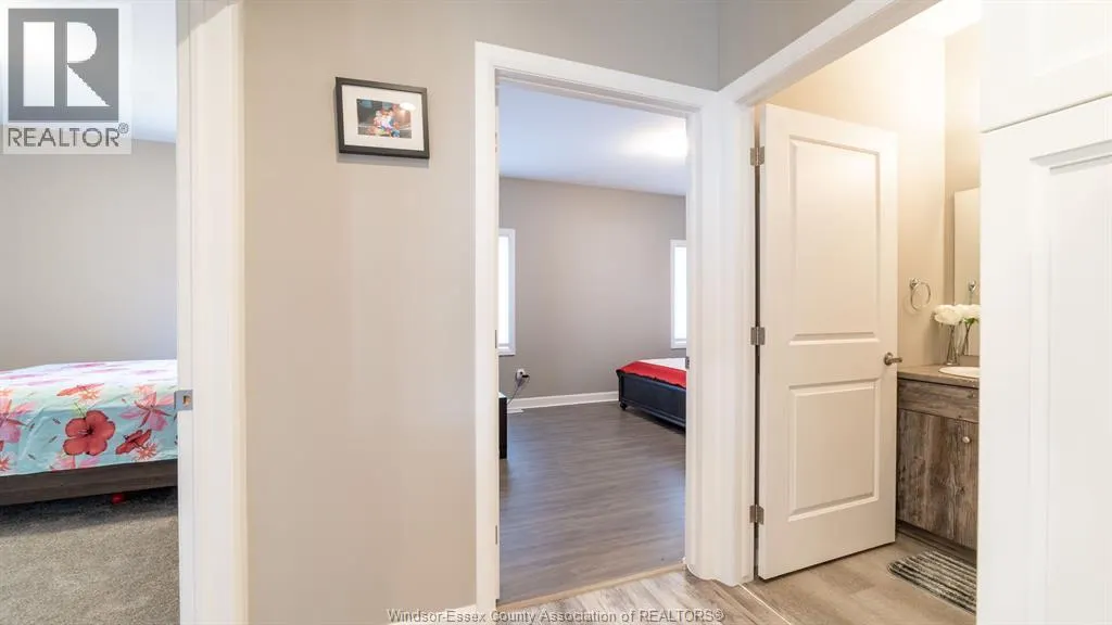 224 MOONSTONE CRESCENT