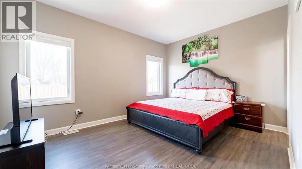 224 MOONSTONE CRESCENT
