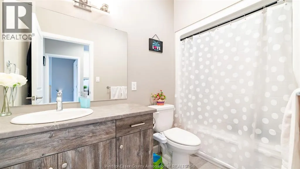 224 MOONSTONE CRESCENT