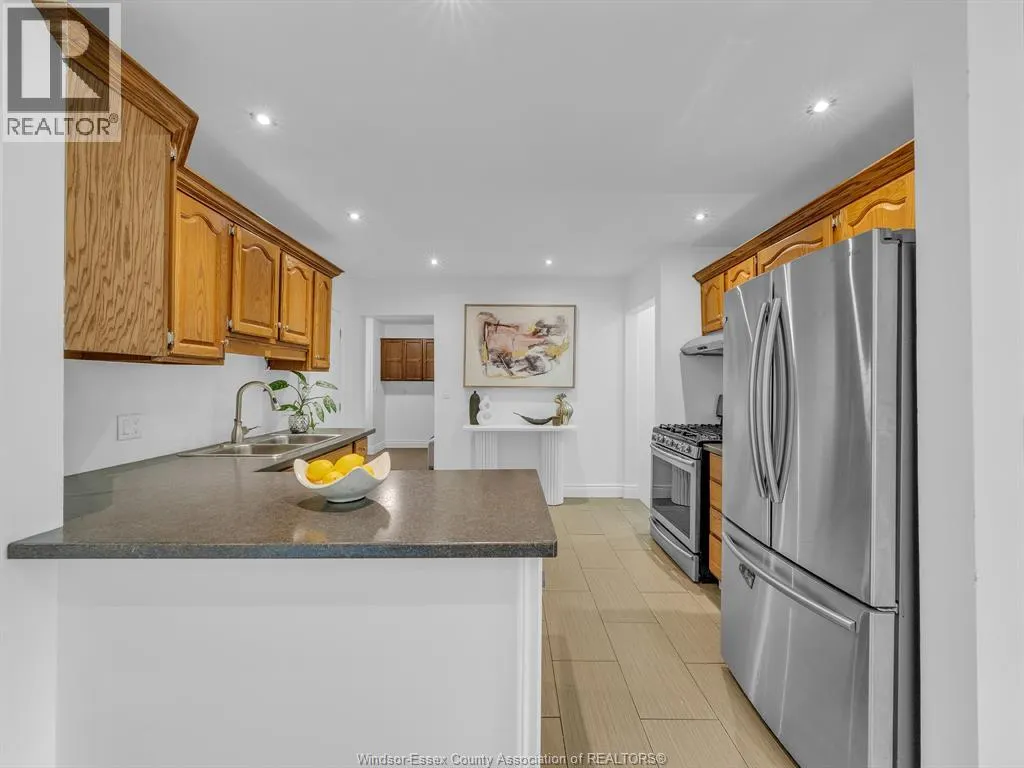 99 Woodycrest AVENUE