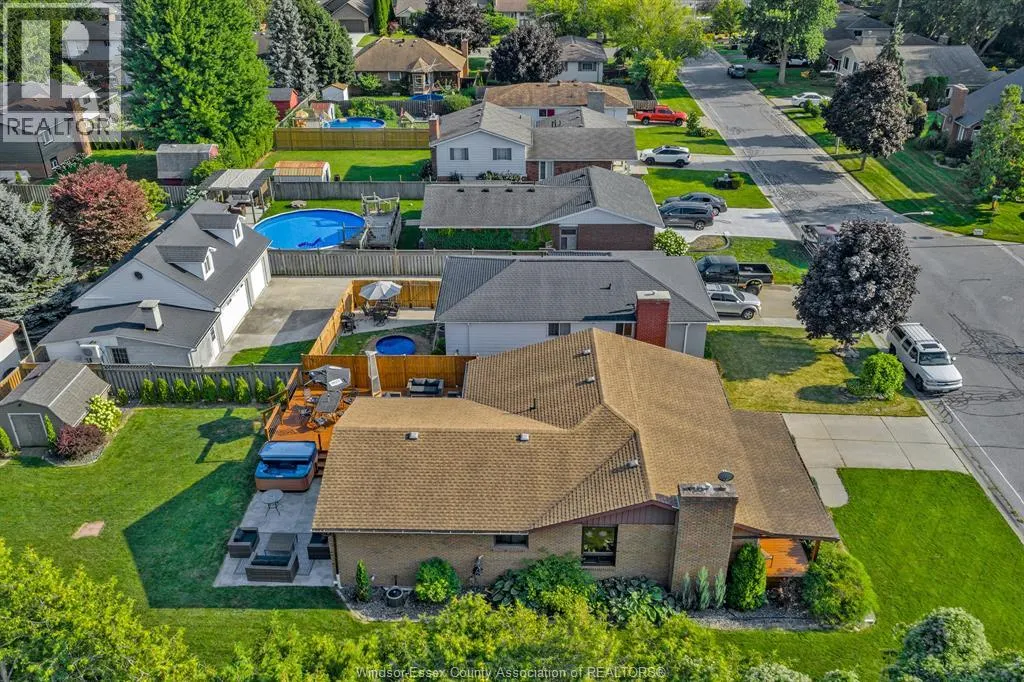 99 Woodycrest AVENUE