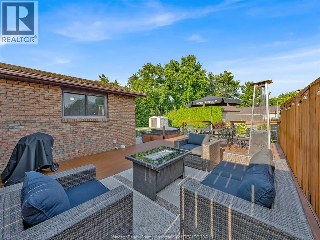 99 Woodycrest AVENUE