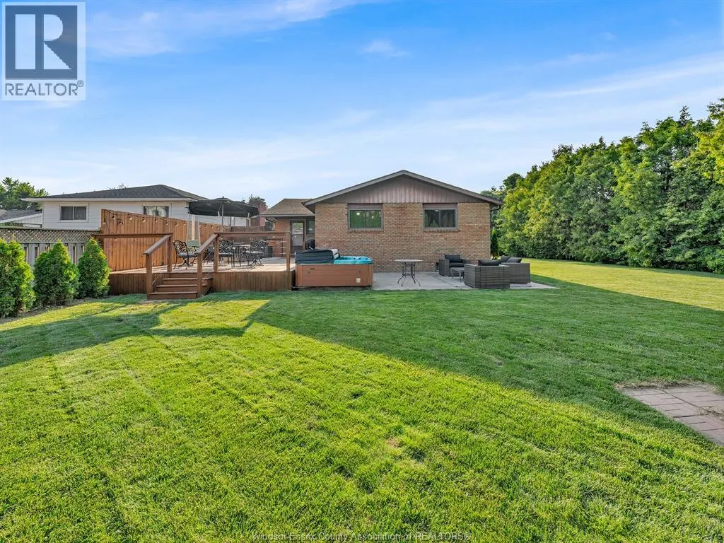 99 Woodycrest AVENUE