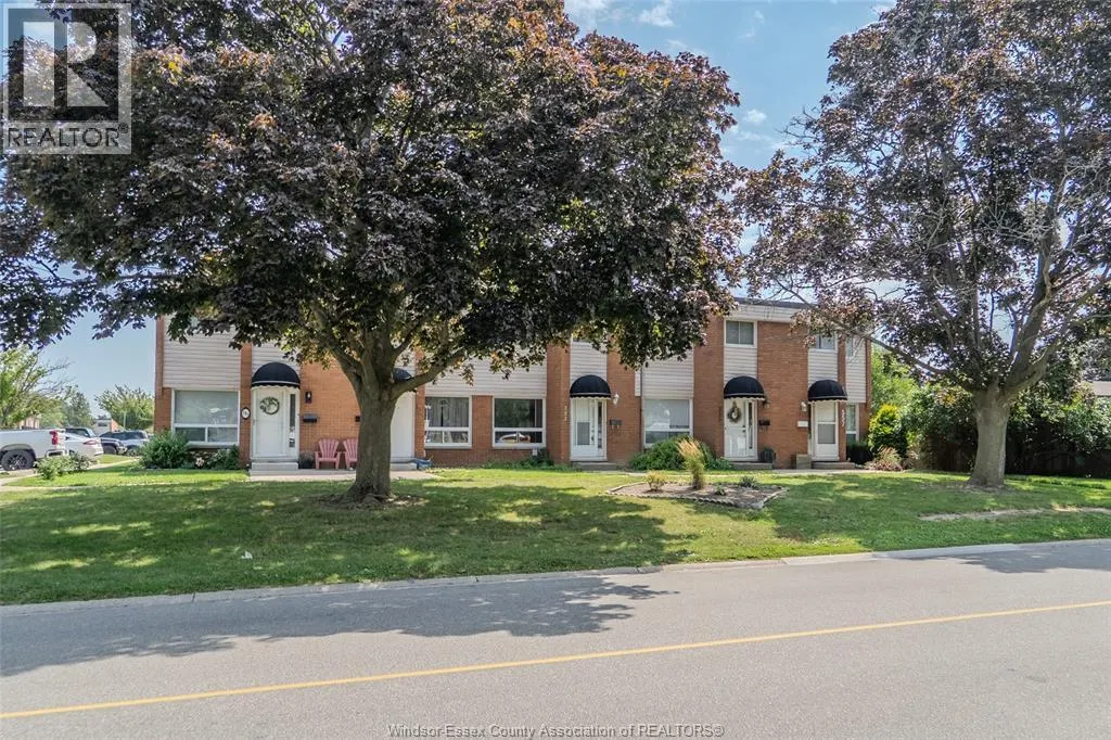 353 Victoria STREET South